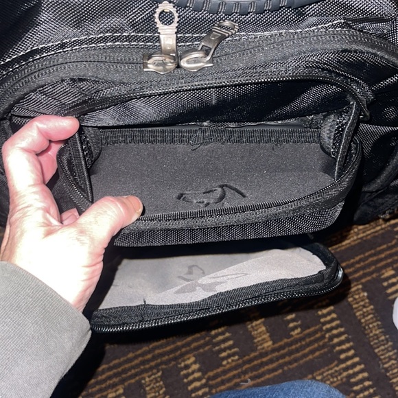 Husky backpack- 1/4 inch drive torque wrench, 12 V chargeable cordless ratchet - Picture 14 of 15